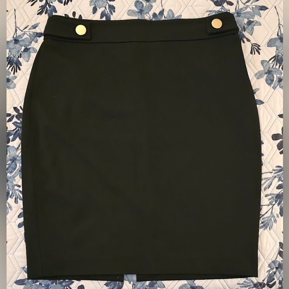 Express Dresses & Skirts - 💥 Clean-out sale! Bundle 2+ items for automatic savings 💥 Black Pencil Skirt